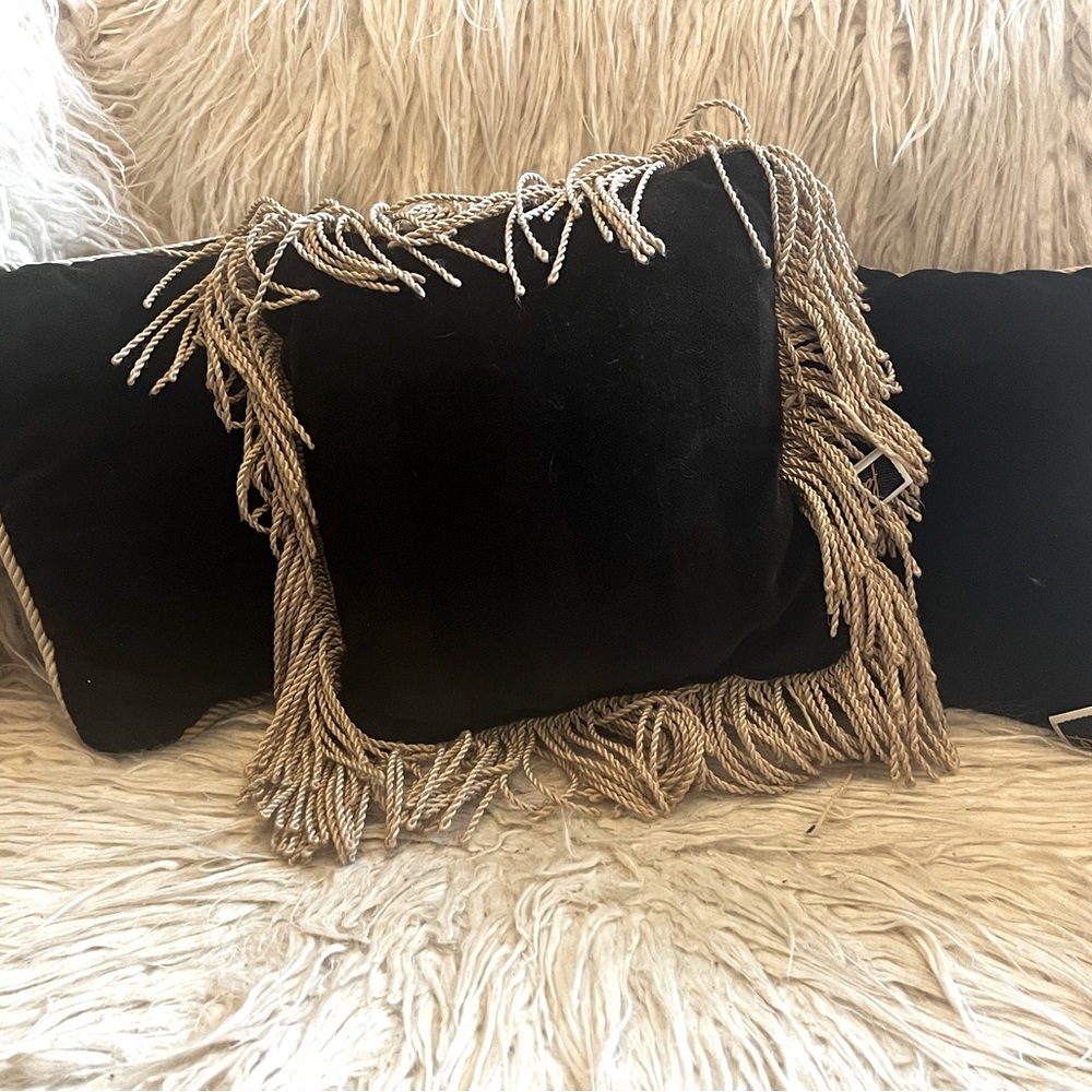 Tiny throw pillows